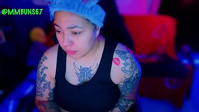 miacanela xo online show from 16, 10, 2025