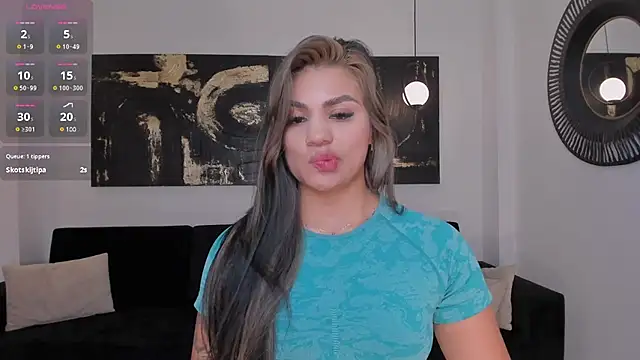 NicoleSanz  online show from 28, 12, 2024