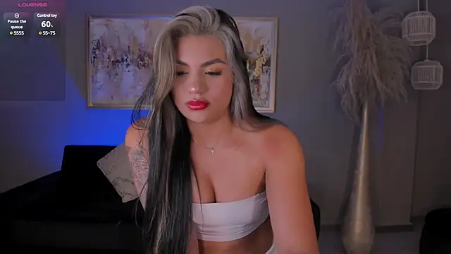NicoleSanz  online show from 3, 1, 2025