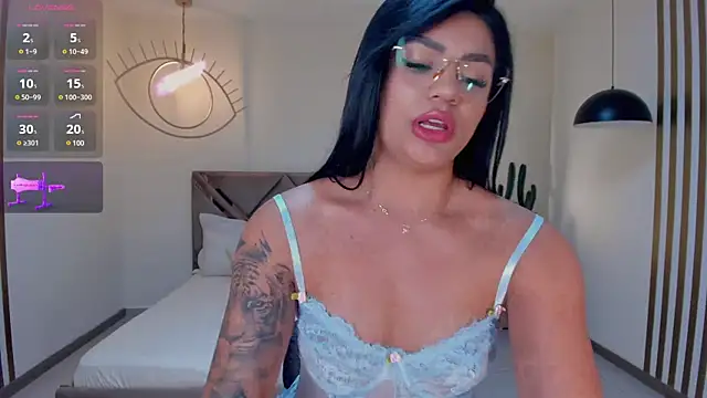NicoleSanz  online show from 17, 1, 2025