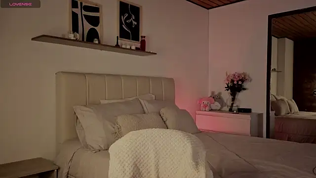 Roxxy mora online show from 13, 11, 2025