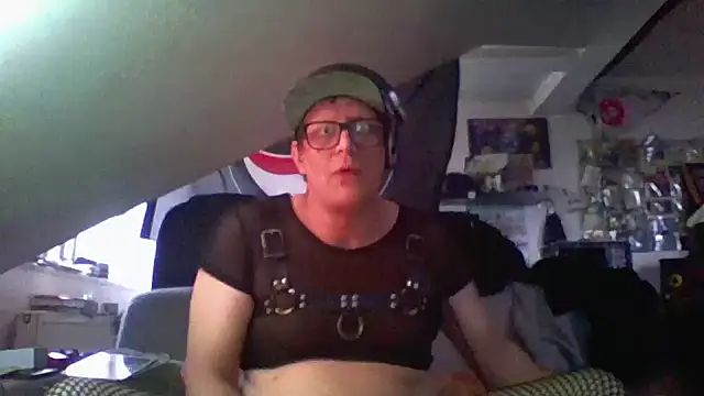 Bigthroaterboy online show from 4, 12, 2024