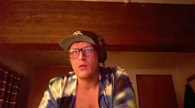 Bigthroaterboy online show from 4, 1, 2025