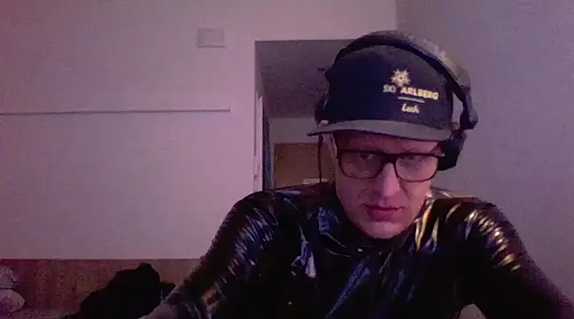 Bigthroaterboy online show from 8, 3, 2025