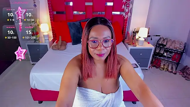 Snapshot of ShantalDior chatting on 6, 12, 2024 ShantalDior online show from 6, 12, 2024