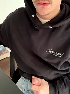 Snapshot of KendrickJiz chatting on 28, 9, 2025 KendrickJiz online show from 28, 9, 2025