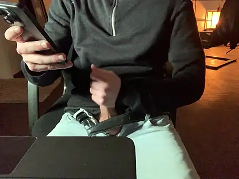 KendrickJiz online show from 4, 2, 2026