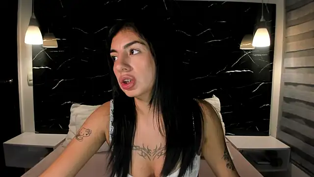ANTONELLA  ROUSE  online show from 22, 12, 2024