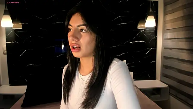 ANTONELLA  ROUSE  online show from 27, 12, 2024