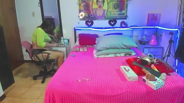 karenmilf 4 online show from 11, 12, 2024