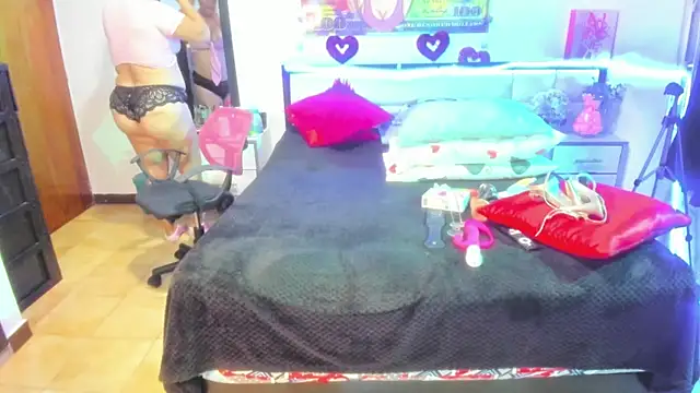 karenmilf 4 online show from 21, 12, 2024