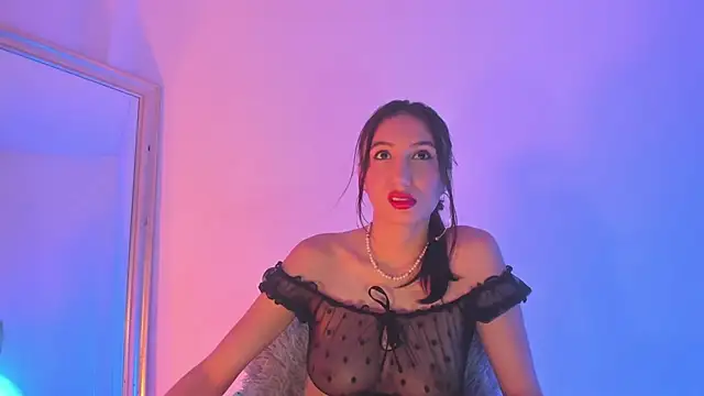 Snapshot of LyaEvanss chatting on 8, 10, 2025 LyaEvanss online show from 8, 10, 2025