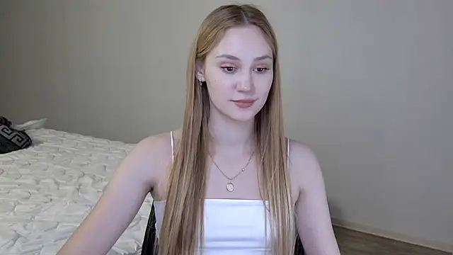 Snapshot of Layla001 chatting on 15, 1, 2025 Layla001 online show from 15, 1, 2025