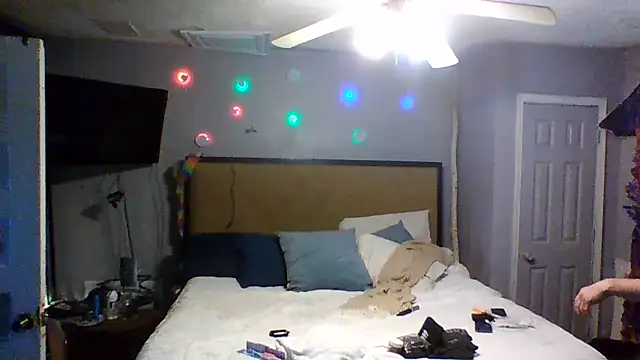 Snapshot of trash4cash chatting on 14, 11, 2025 trash4cash online show from 14, 11, 2025