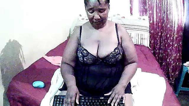 Snapshot of Pinkpussyxx chatting on 28, 1, 2025 Pinkpussyxx online show from 28, 1, 2025