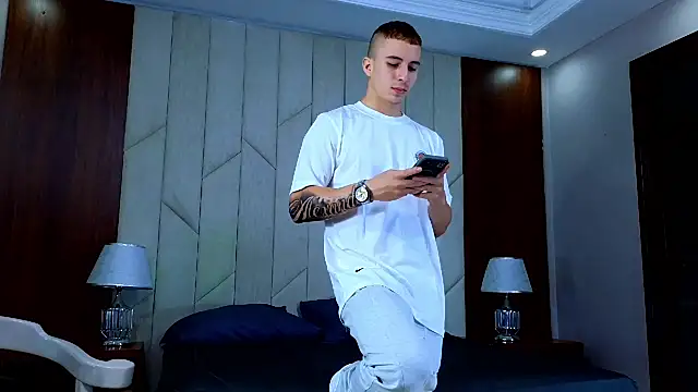 Snapshot of AsmodeoCox chatting on 10, 12, 2024 AsmodeoCox online show from 10, 12, 2024