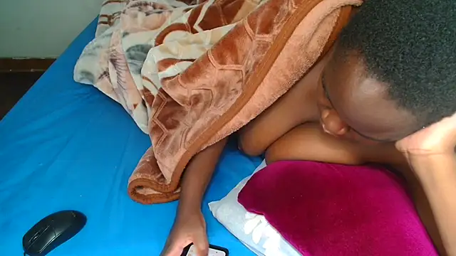 KINKYBLACKDOLL online show from 13, 11, 2025