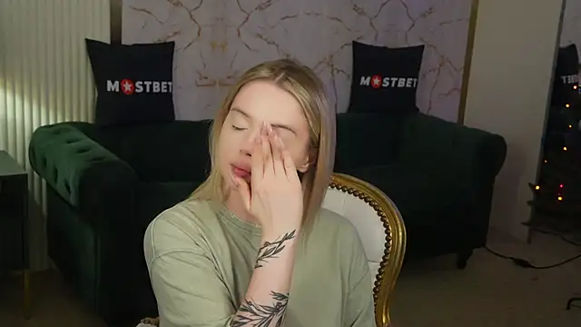 Cassy-Celestial  online show from 2, 12, 2024
