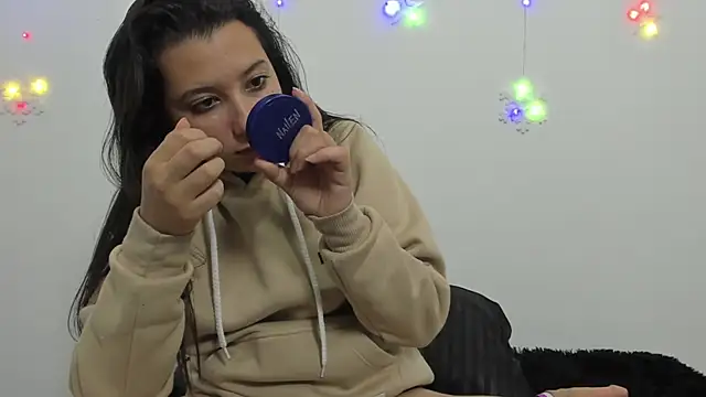 cami-01 online show from 22, 12, 2024