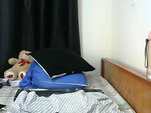 ebony shilly3 online show from 26, 1, 2025