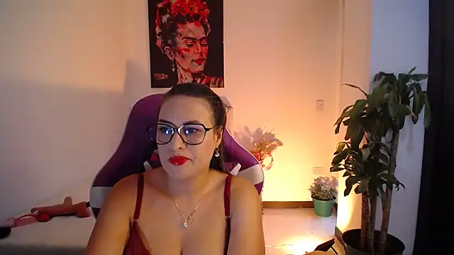 Snapshot of esmeraldaa230 chatting on 31, 10, 2025 esmeraldaa230 online show from 31, 10, 2025