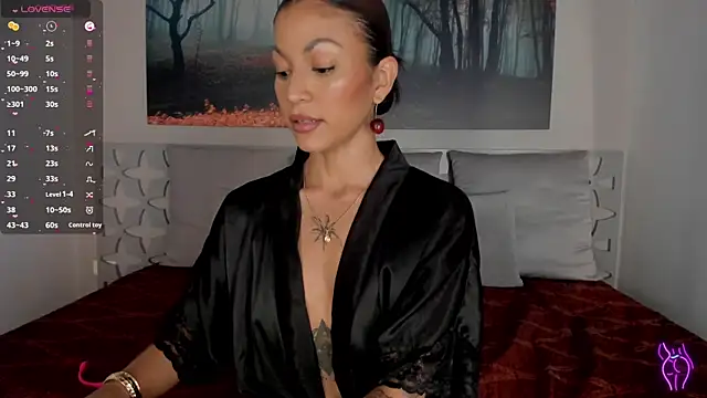 LunaRuso online show from 13, 2, 2025
