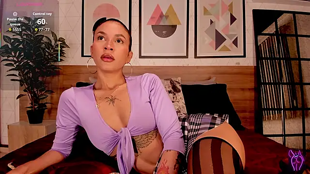 LunaRuso online show from 24, 10, 2025