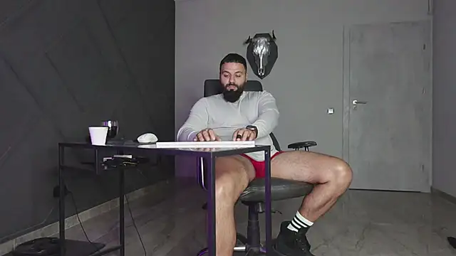 Snapshot of mattmasterss chatting on 28, 10, 2025 mattmasterss online show from 28, 10, 2025