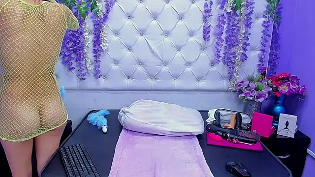 Snapshot of Brith_Adams chatting on 3, 10, 2025 Brith Adams online show from 3, 10, 2025