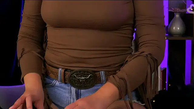 Snapshot of Bailey_Evans chatting on 24, 10, 2025 Bailey Evans online show from 24, 10, 2025