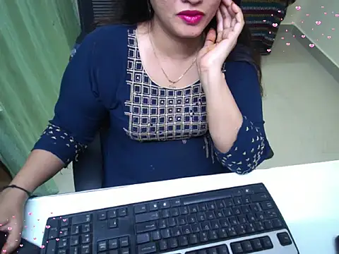 Arushisingh8888 online show from 6, 10, 2025