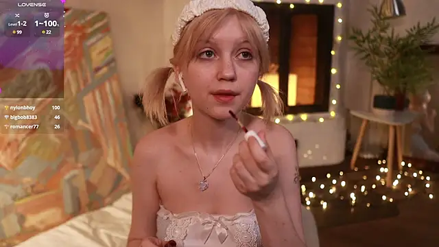 Snapshot of electric_babe chatting on 20, 12, 2024 electric babe online show from 20, 12, 2024