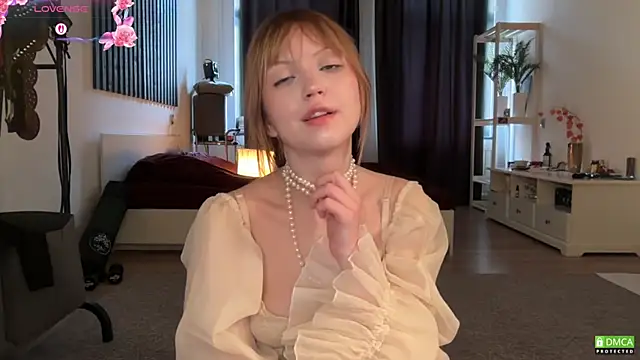 Snapshot of electric_babe chatting on 21, 10, 2025 electric babe online show from 21, 10, 2025