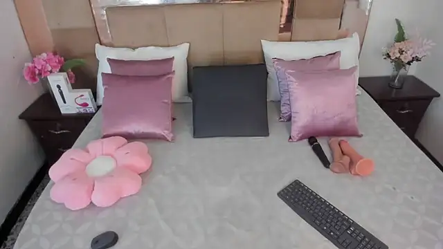 LizBrook online show from 11, 3, 2026