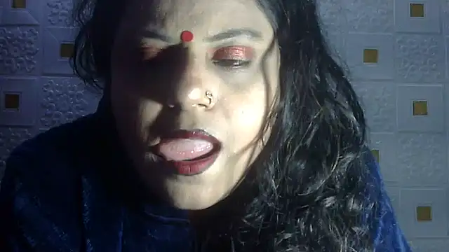 Sexy komolika online show from 6, 2, 2025