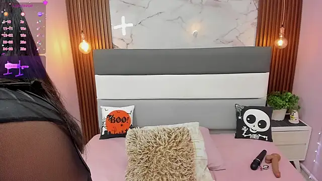 Snapshot of ETHANLOVE1 chatting on 28, 10, 2025 ETHANLOVE1 online show from 28, 10, 2025