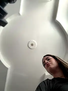 Snapshot of emiss_ chatting on 25, 9, 2025 emiss online show from 25, 9, 2025