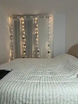 Snapshot of streetdoll chatting on 16, 11, 2025 streetdoll online show from 16, 11, 2025