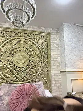 ThaniaJones online show from 18, 3, 2026