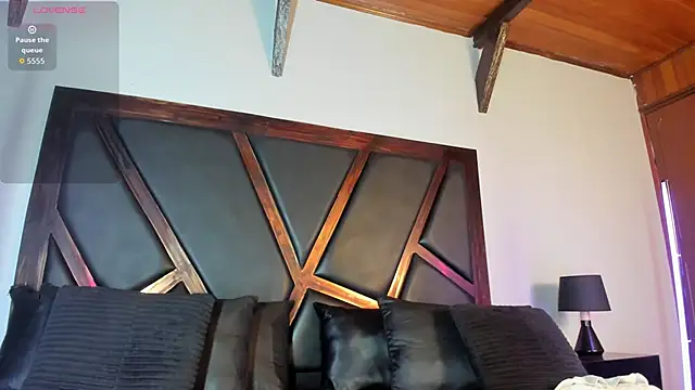 Snapshot of EmiliWilliams chatting on 11, 2, 2026 EmiliWilliams online show from 11, 2, 2026