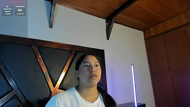 Snapshot of EmiliWilliams chatting on 7, 3, 2026 EmiliWilliams online show from 7, 3, 2026