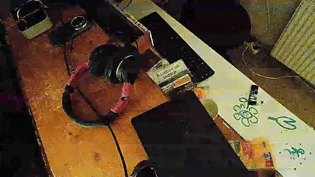 Snapshot of BongChannel chatting on 7, 1, 2025 BongChannel online show from 7, 1, 2025