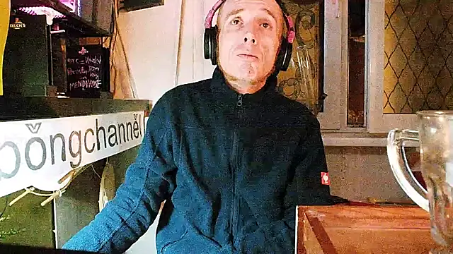 Snapshot of BongChannel chatting on 25, 1, 2025 BongChannel online show from 25, 1, 2025