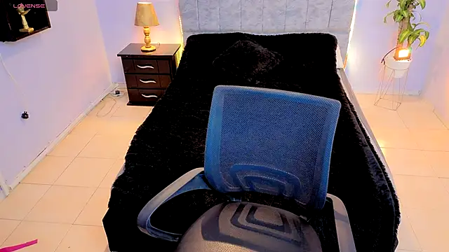 Lana stone  online show from 9, 11, 2025