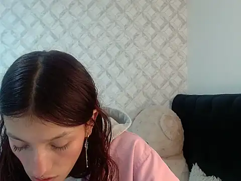 Emma-Wilson online show from 3, 2, 2026