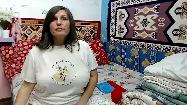 AdelineBlueEyes online show from 1, 11, 2025