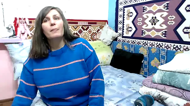 AdelineBlueEyes online show from 17, 11, 2025