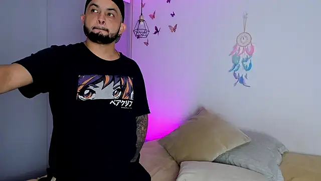 Chloe Johnson  online show from 2, 11, 2025