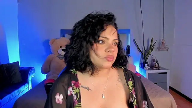 lunamartiinez online show from 13, 12, 2024