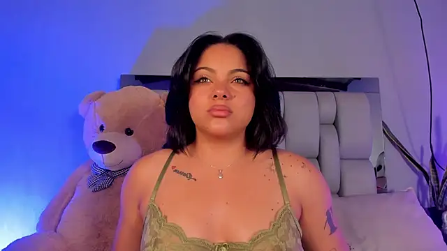 lunamartiinez online show from 5, 1, 2025